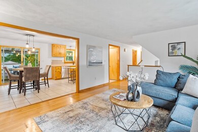 73 Athens Dr, Lowell, MA 01854 - photo 3