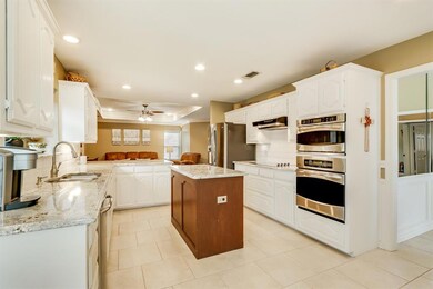 608 Ludo Cir, Hurst, TX 76054 - photo 5