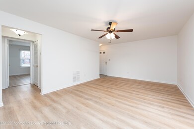 Flowing Floor Plan