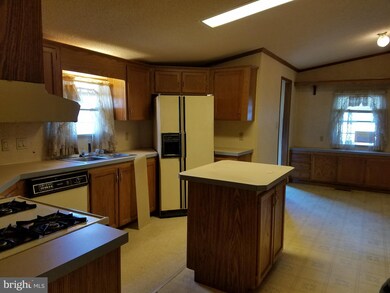 11 N Bruce St, Laurel, MD 20724 - photo 3