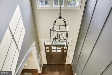 2136 Emilys Ln, Falls Church, VA 22043 - photo 5