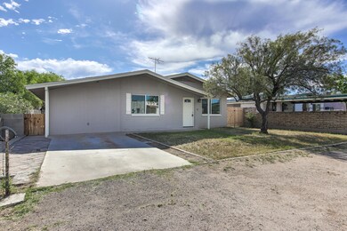 433 N Velero St-1