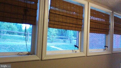 314 N Massanutten St, Strasburg, VA 22657 - photo 6