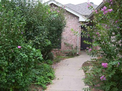 1517 Malcolm Ln, Wichita Falls, TX 76302 - photo 3