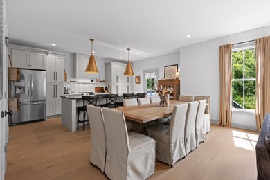 Kitchen & Dinning