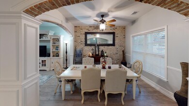 8586-Sentry-Circle-Dining-Room