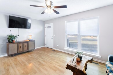 583 Pinewood Cir-3