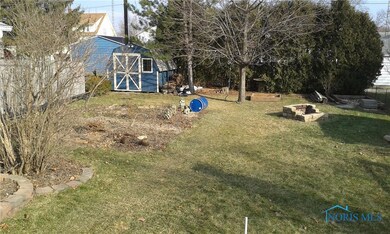 garden spot,shed and back yard