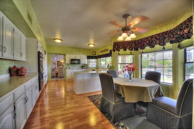 005_Kitchen