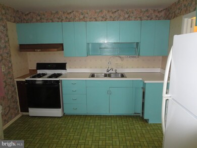 13109 Beaver Terrace, Rockville, MD 20853 - photo 6