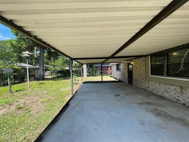 Oversized covered patio perfect for entertaining o