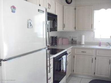 1234 Winthrop St, Archbald, PA 18403 - photo 5