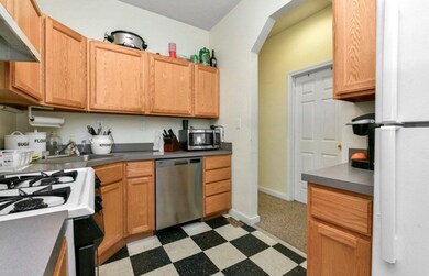 815 E 4th St unit 1, Boston, MA 02127 - photo 3