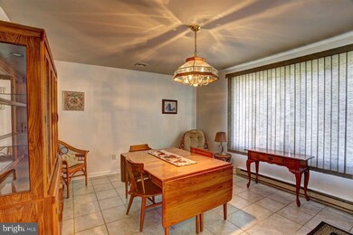 256 Kempton Ave, Harrisburg, PA 17111 - photo 6