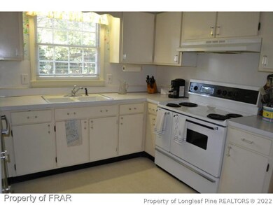 2721 Bennington Rd, Fayetteville, NC 28303 - photo 7