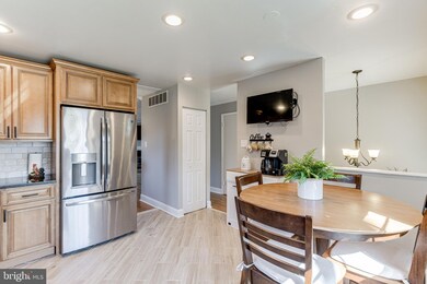 16 Valley Crossing Cir, Cockeysville, MD 21030 - photo 4