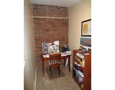 344 Tappan St unit 2, Brookline, MA 02445 - photo 7