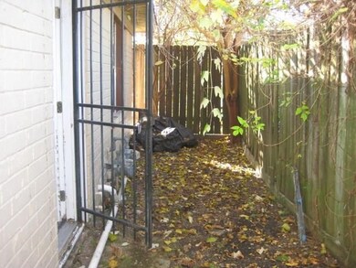 4515 Lelay Cir, Houston, TX 77022 - photo 7