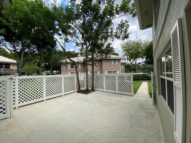 1919 Stratford Way unit 32C, West Palm Beach, FL 33409 - photo 4