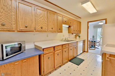 1516 19 1 2 St S unit 6, Moorhead, MN 56560 - photo 7