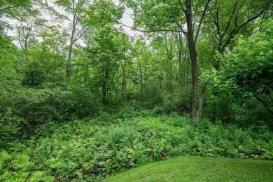 123 Maplewood Cir, Amherst, MA 01002 - photo 4