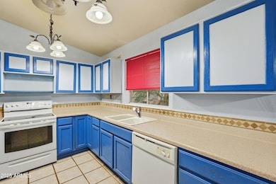 9561 W Hartigan Ln, Arizona City, AZ 85123 - photo 7