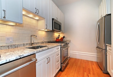 29 Upton St unit 2, Boston, MA 02118 - photo 3
