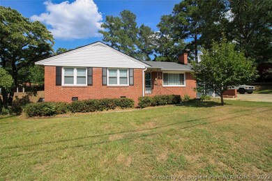 439 Mcbain Dr, Fayetteville, NC 28305 - photo 4