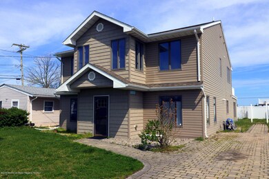 1702 Binnacle Rd-Paver Driveway