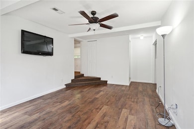 Living room - lots of space!