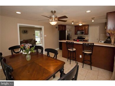 2354 Secane Rd, Secane, PA 19018 - photo 7