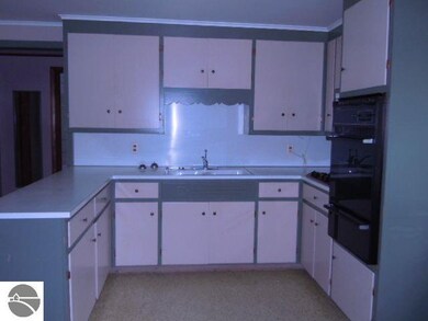 219 S Oak St, Au Gres, MI 48703 - photo 7