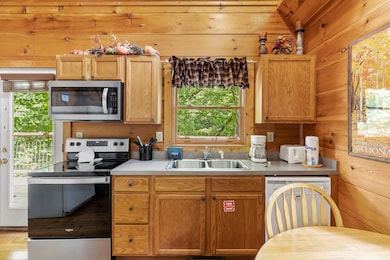 15-2457 N School House Gap Rd-14