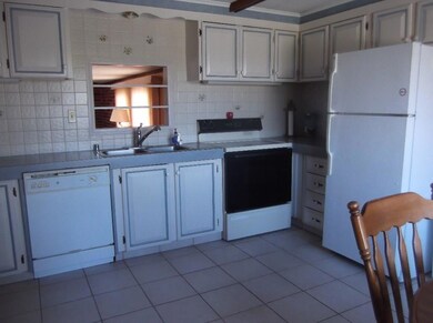 Fully appliance kitchen with ceramic...