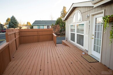 2307 SW Mariposa Loop, Redmond, OR 97756 - photo 2