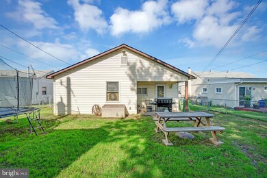 567 Compass Rd E, Middle River, MD 21220 - photo 2