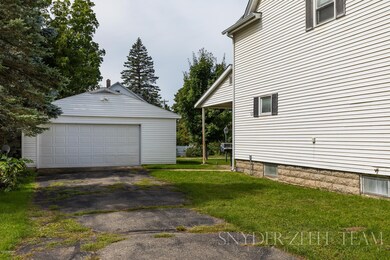 526 N Hudson St, Lowell, MI 49331 - photo 6