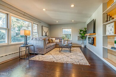 1125N17thSt101922_00010