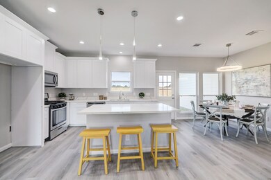 8315 James Franklin St, Houston, TX 77088 - photo 7