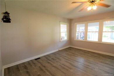 181 Crosswhite Ln, Statesville, NC 28625 - photo 3