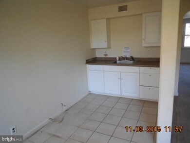 1352 Edgehill Rd, Darby, PA 19023 - photo 5