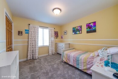 321 N Highland Ave, Elmhurst, IL 60126 - photo 2