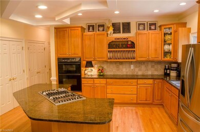 19 Rosebay Ln, Greensboro, NC 27455 - photo 4