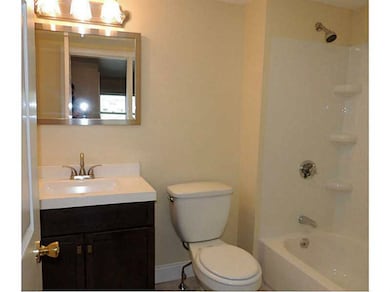 42 Tweed St, Pawtucket, RI 02861 - photo 4