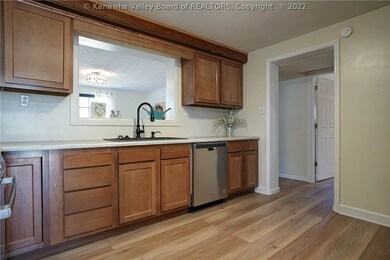 215 28th St, Dunbar, WV 25064 - photo 5