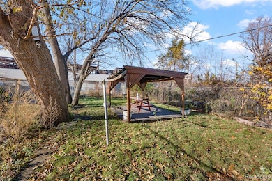 2445 Concord Ave, Detroit, MI 48207 - photo 4