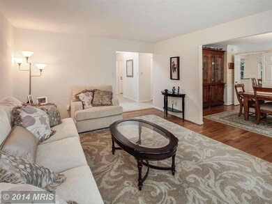 11532 Flints Grove Ln, North Potomac, MD 20878 - photo 6