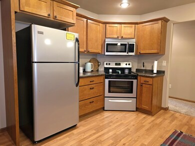 907 W Meadow Ridge Rd, Norfolk, NE 68701 - photo 5