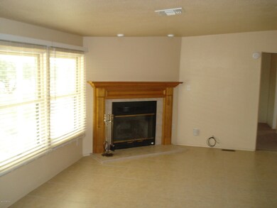 Great Room w/fireplace