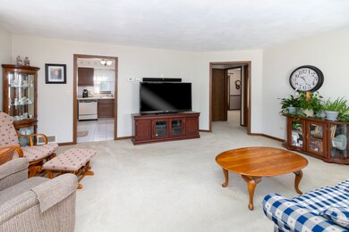 213 Keller Ave, Waukegan, IL 60085 - photo 4